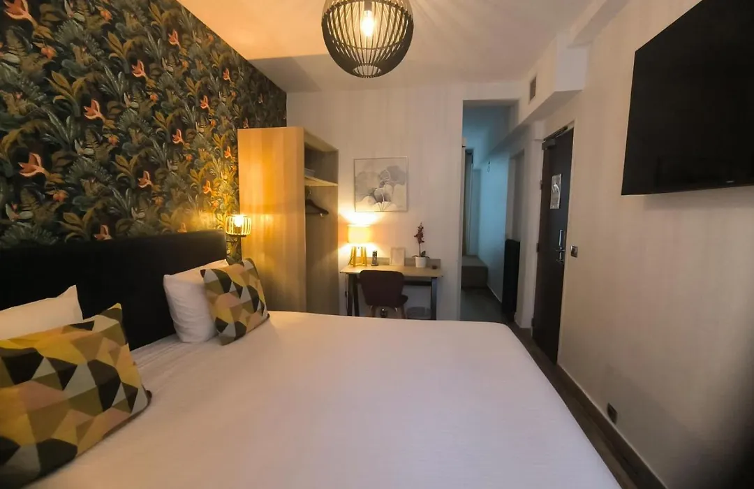 Hotel Le Twelve-1